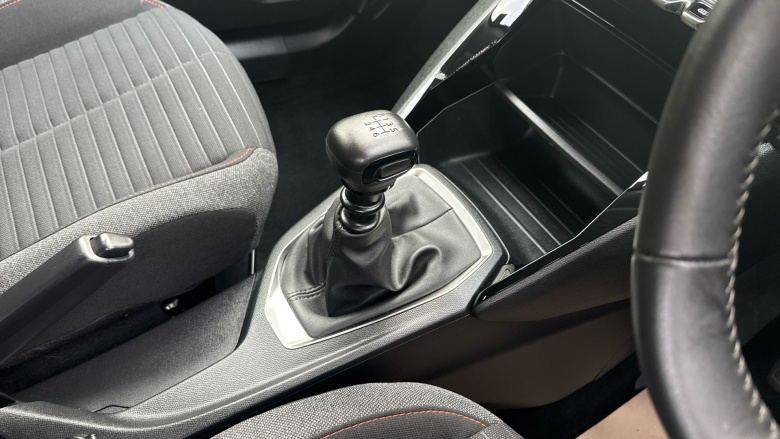 Peugeot 2008 1.2 PureTech Active Premium 5dr Petrol Estate